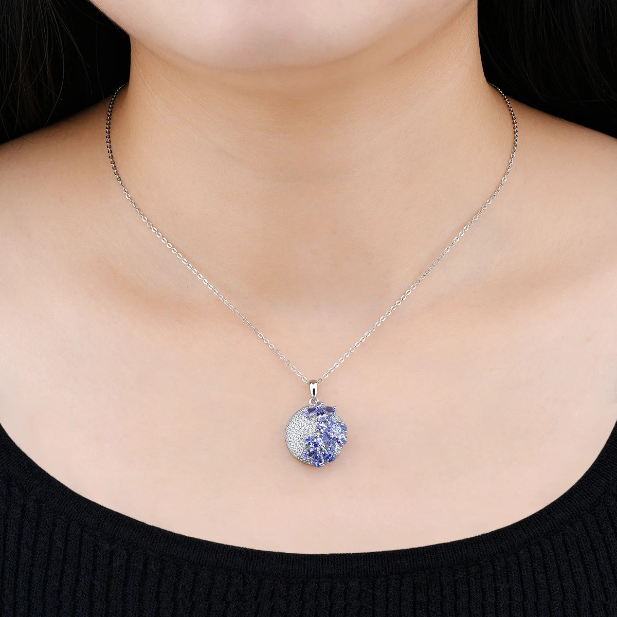 3-Carat Tanzanite Pendant: Natural Elegance